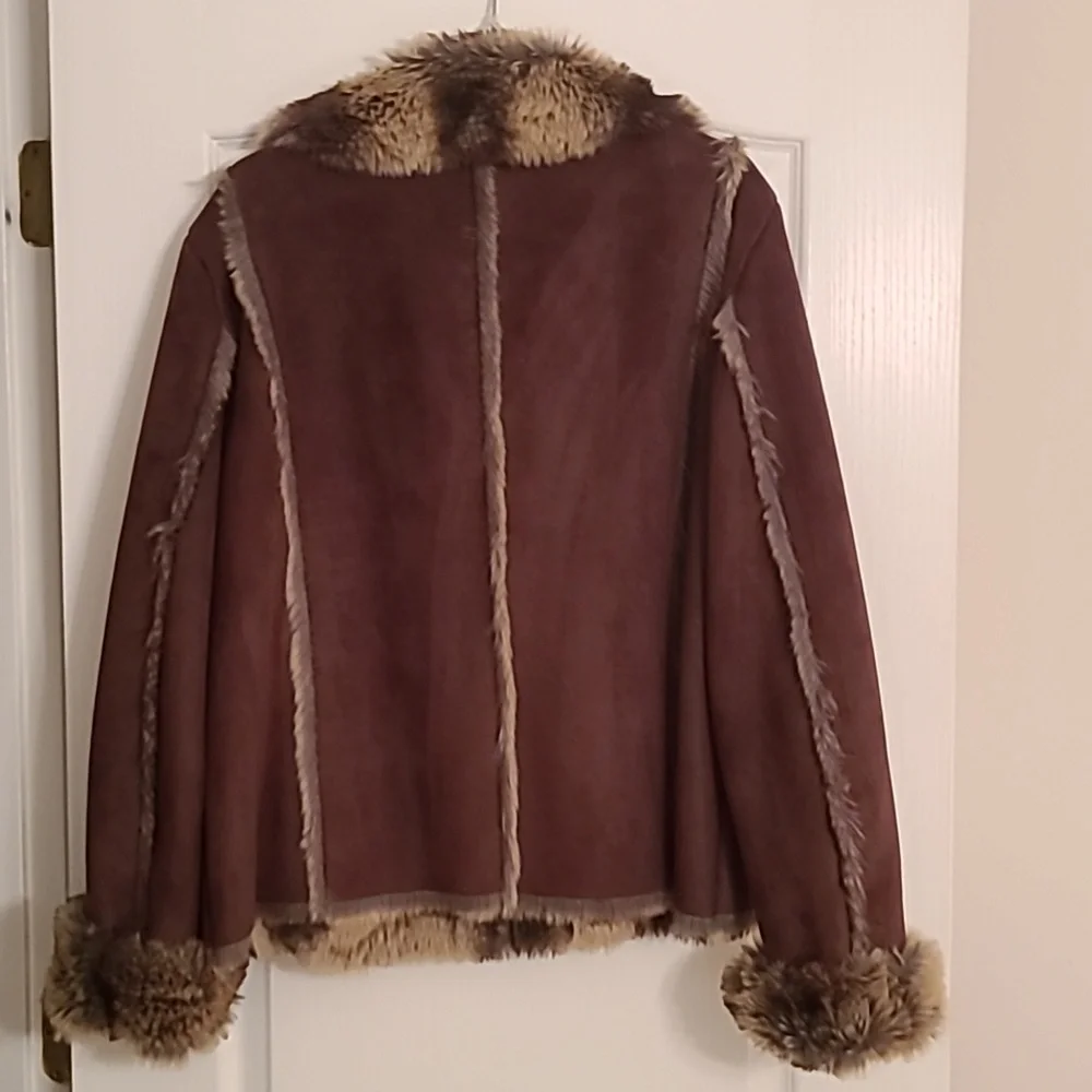 Beautiful Faux Shearling Jacket Size XL - Picture 7 of 7
